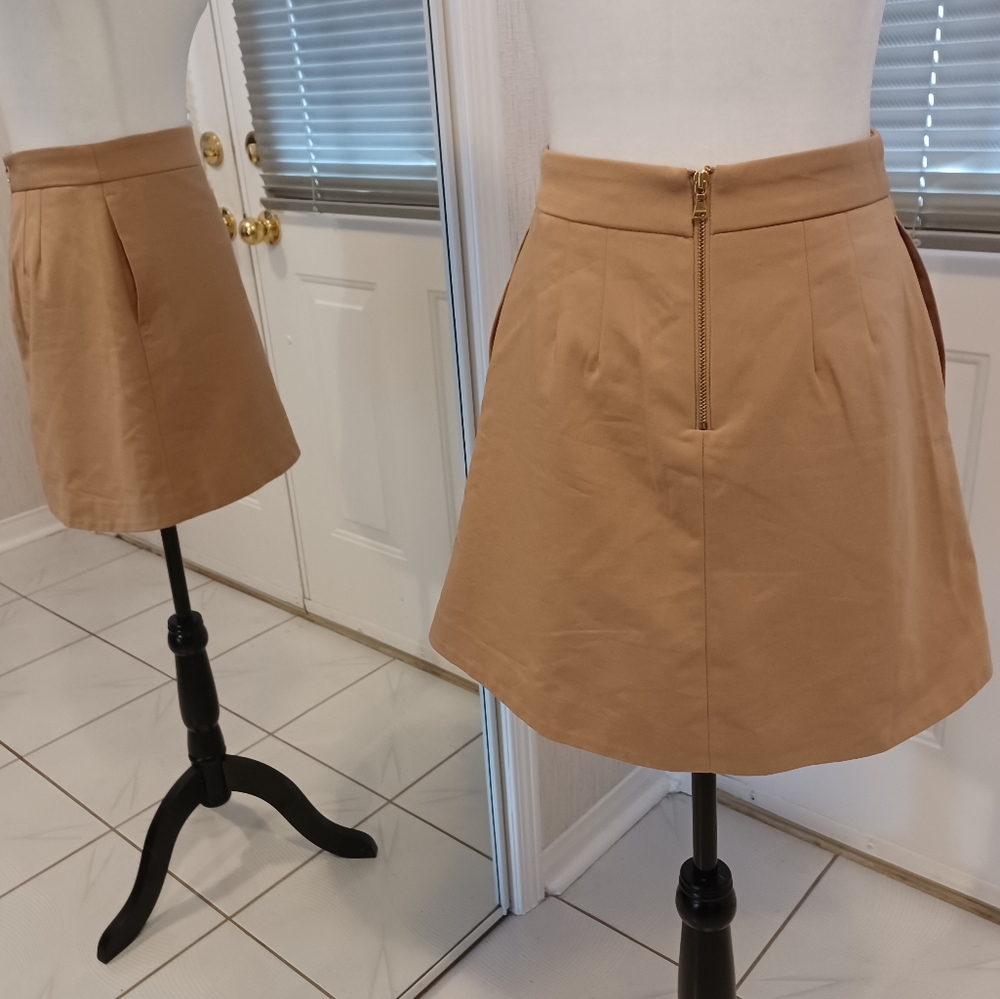 4/$60 Short Beige Skirt - Size 2 (XS) - Picture 4 of 10